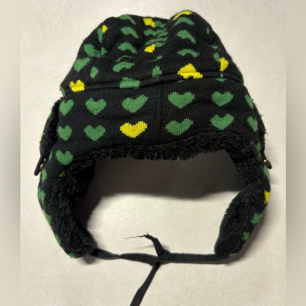 Cozy Black and Green Kids Winter Hat - Picture 4 of 4